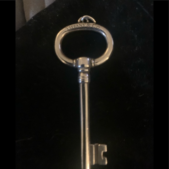 Tiffany silver Key pendant - Picture 1 of 4